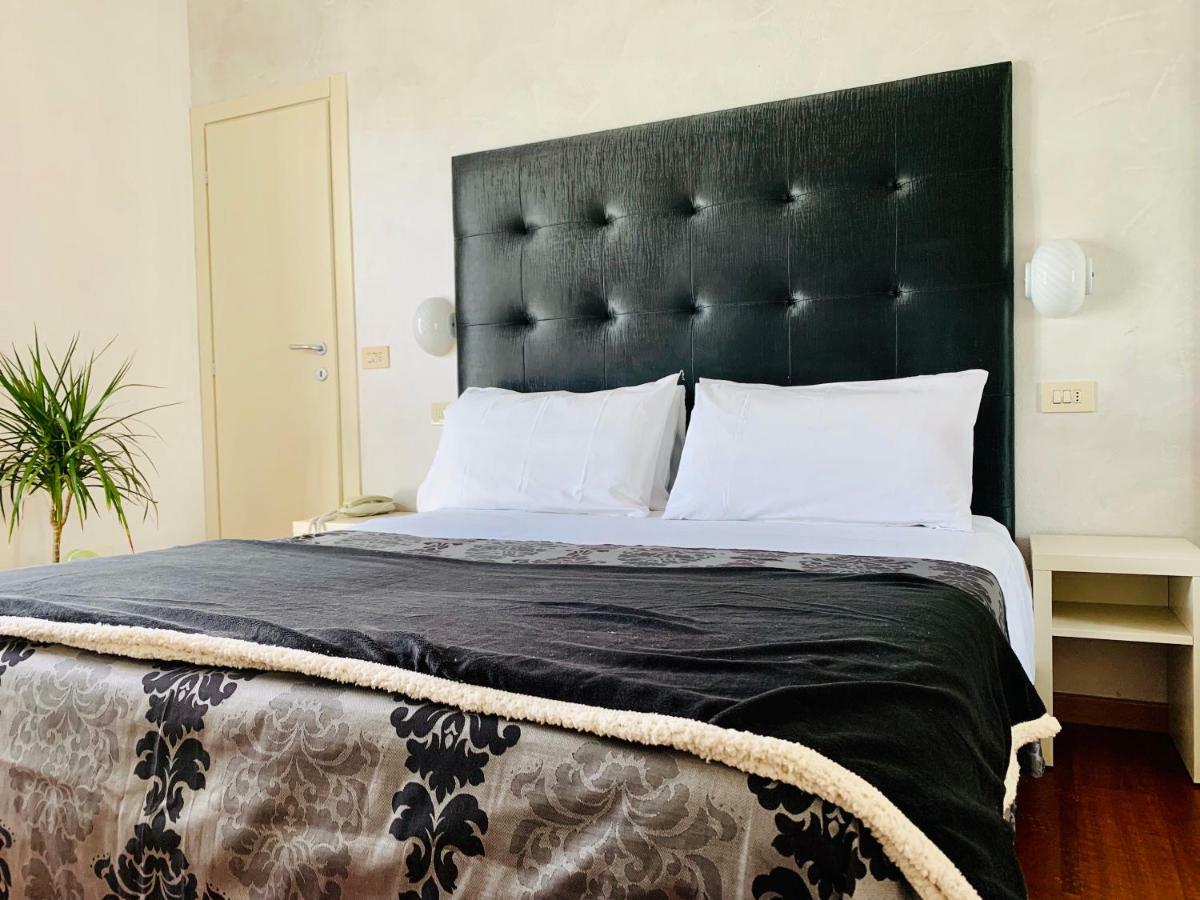 מילאנו מריטימה Hotel Baby B&B מראה חיצוני תמונה