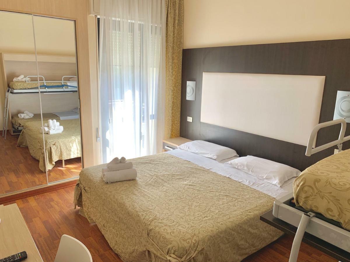 מילאנו מריטימה Hotel Baby B&B מראה חיצוני תמונה